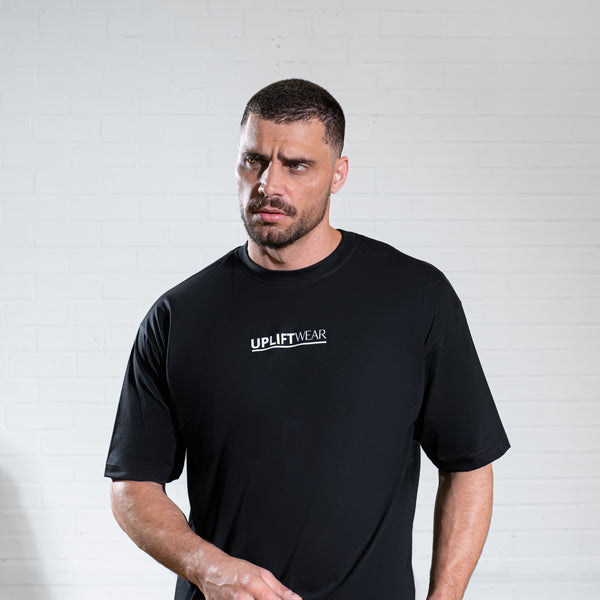 Camiseta Oversized Brand Masculina Preta | UPLIFT
