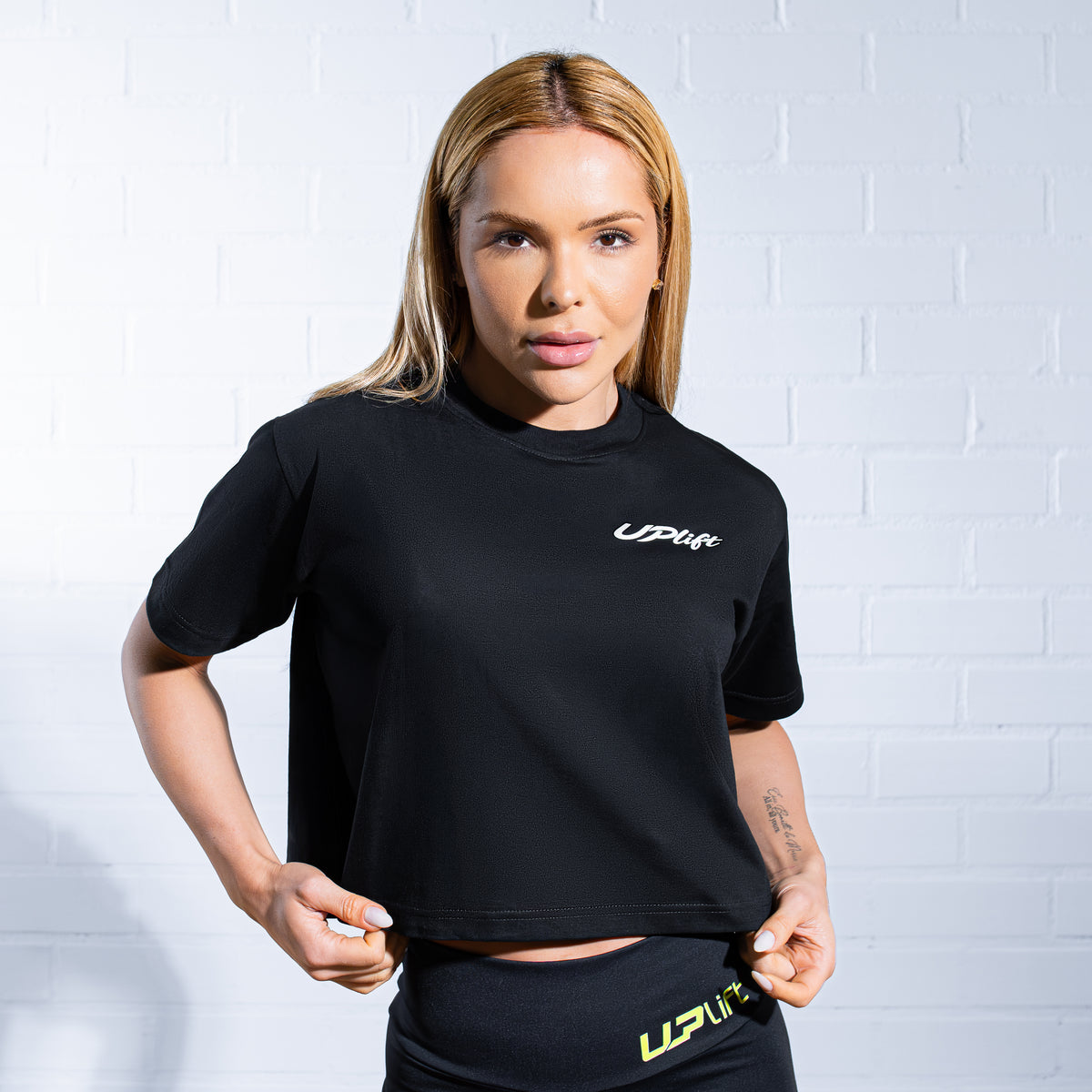 Cropped Signature Feminino Preto | UPLIFT